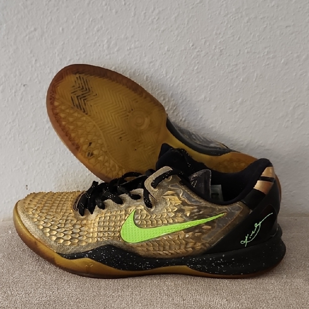 Nike Kobe 8 SS Christmas, Gold and Green Sneakers